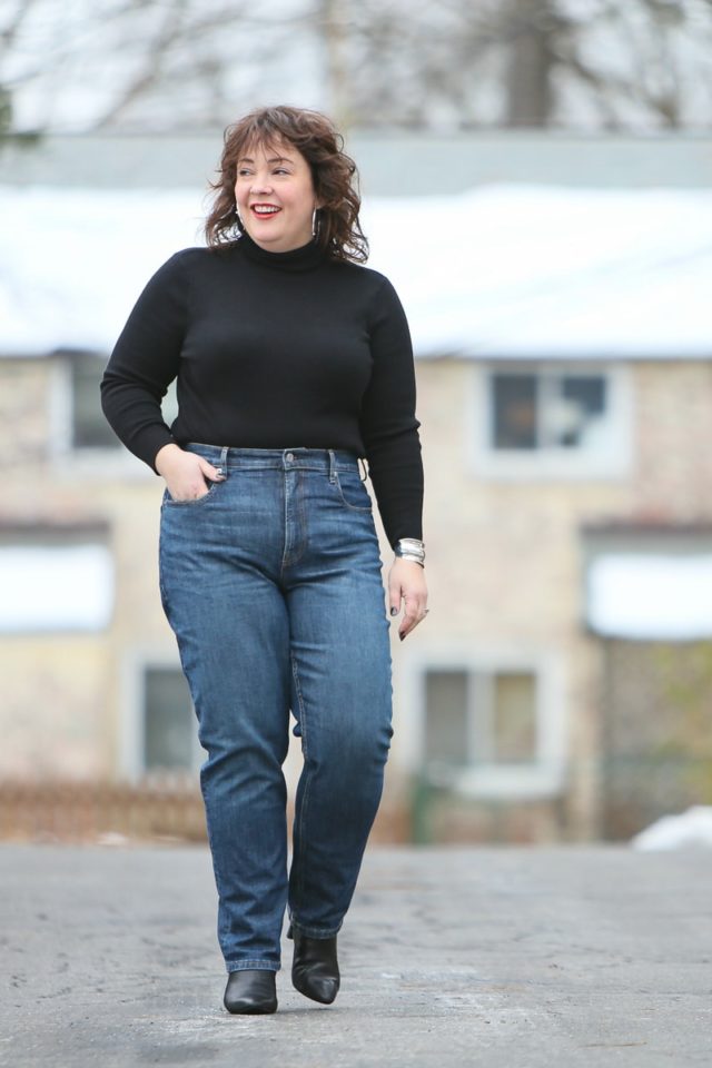 Everlane Jeans Review by a Curvy Size 12/14 Petite Woman - Wardrobe Oxygen