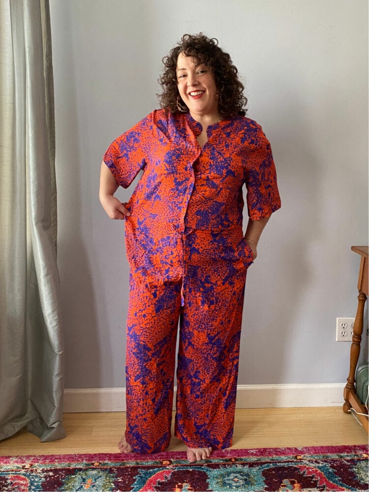 https://www.wardrobeoxygen.com/wp-content/uploads/2021/01/the-kit-nyc-review-of-the-issa-jumpsuit-750x1000.jpg