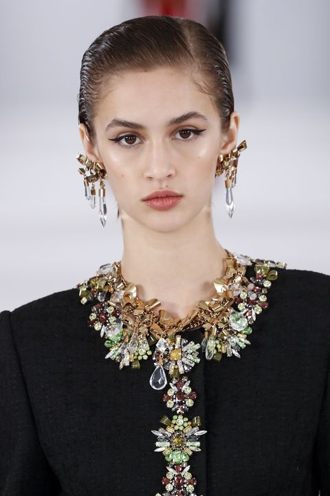 Jewelry 2021-2022: trends, photos, kinds of women's jewelry