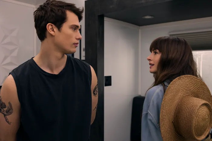 The scene when Solene and Hayes meet in his trailer at Coachella in the film The Idea of You