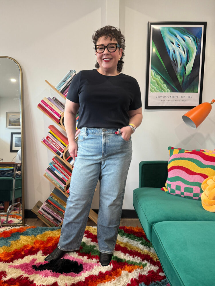 Alison Gary of Wardrobe Oxygen in a blackt-shirt tucked into the Talbots High Waist Relaxed Jeans - Allenby Wash