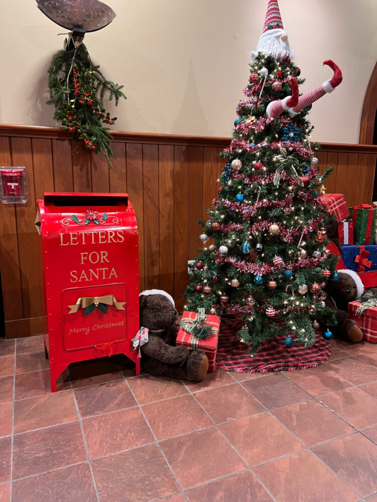 historic yorktown annual christmas tree lighting with mailbox to send letters to santa